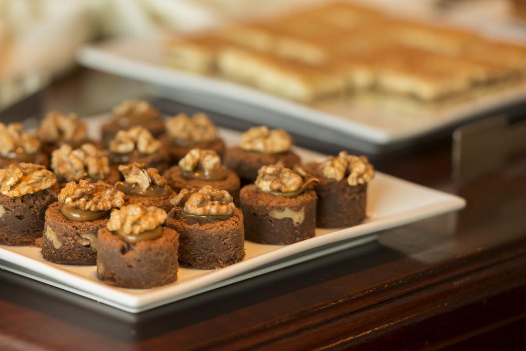 Arakur Ushuaia Resort & Spa Екстериор снимка Walnut baklava
